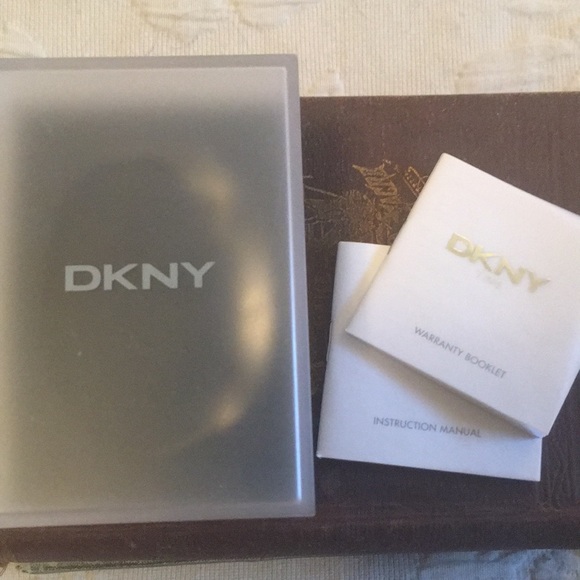 DKNY Men’s stainless steel watch. Brand New in box, no tag. - Picture 4 of 4